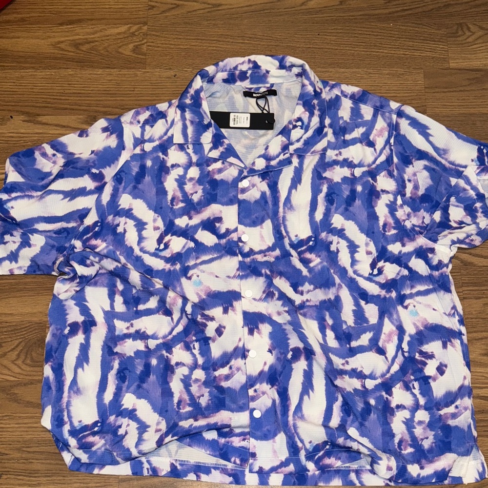 Men’s short sleeve button up shirt